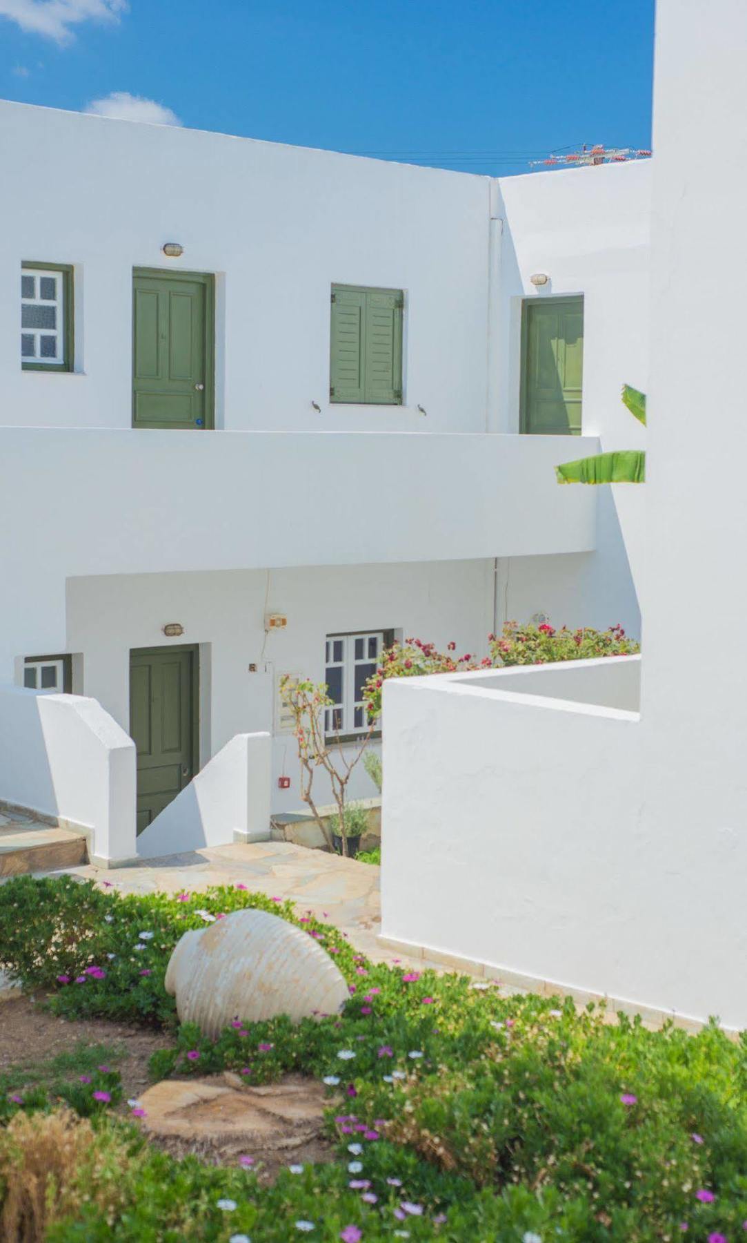 Ostria Hotel & Apartments Gavrio Exterior foto
